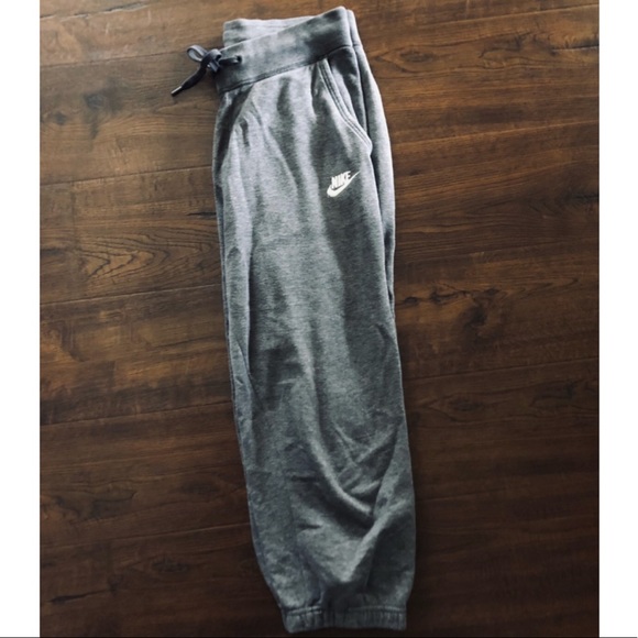 Grey Nike sweatpants! - Picture 2 of 2
